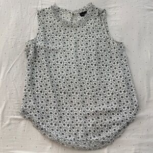 Who What Wear Sleeveless Floral Top - Black and White